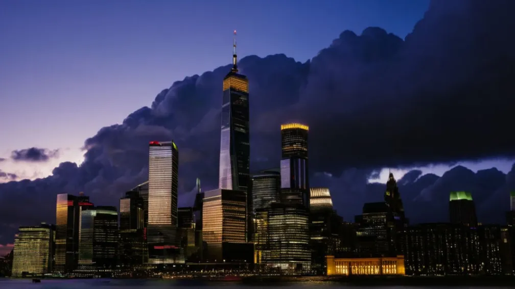 Призыв испанского писателя к властям Мадрида: "Не могу купить дом, продав 300 000 книг"