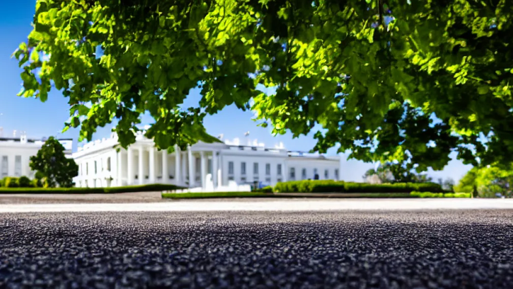 Глава Верховного суда США вступил в конфликт с Трампом из-за депортаций: институциональное противостояние