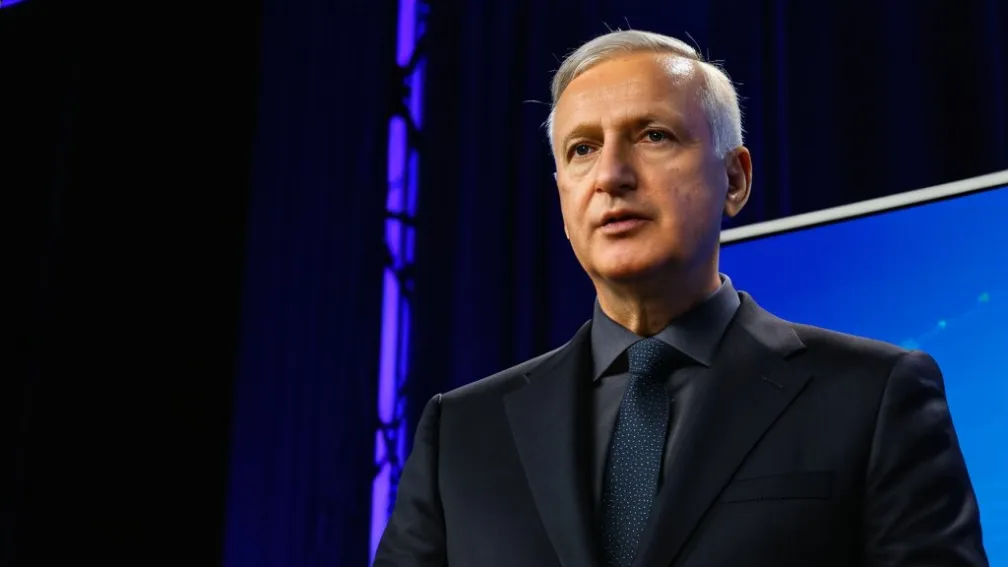 Регулирование искусственного интеллекта: вызовы и возможности