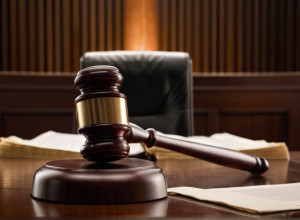 Присяжные единогласно признали виновными троих обвиняемых в тройном убийстве в Чилоечесе