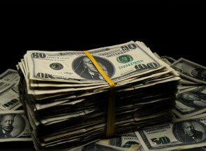 Экс-евродепутат из партии Фараджа осужден на более чем 10 лет за взятки от окружения Путина