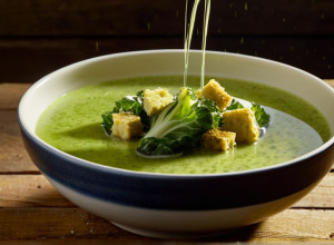 Гранадинский Суп с Эскаролом: Традиционный Андалузский Рецепт для Холодной Погоды