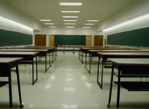 Студенты Мадрида требуют достойного образования: ночная акция протеста и подготовка к забастовке в Комплутенсе