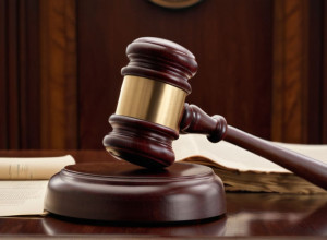 Кевин Спейси столкнулся с новыми обвинениями в сексуальных домогательствах: суд назначен на 2026 год