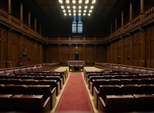 Испанское правительство в кризисе: PSOE и Sumar обсудят скандалы и новую должность спикера