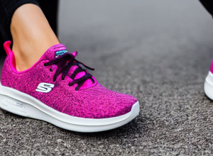 5 хитов Skechers для женщин: скидки до 46%