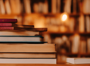25 самых ожидаемых книг мая: литературные новинки и обзоры