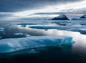 Химик Дэвид Кинг: "Планету нужно охлаждать, эксперименты по геоинженерии остановить нельзя"