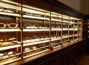 Оптик Педро Санчеса: Как Хорхе Портела стал экспертом по винтажным оправам, завоевавшим популярность