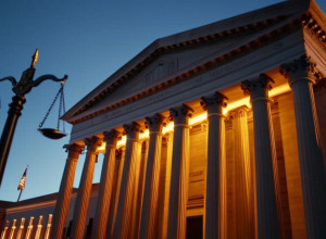 Суд Мадрида предъявил обвинение экс-депутату Иньиго Эррехону в сексуальном насилии