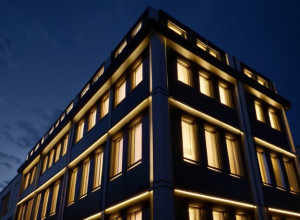 Партнер Айусо приобрёл пентхаус в здании, где проживает с президентом Мадрида