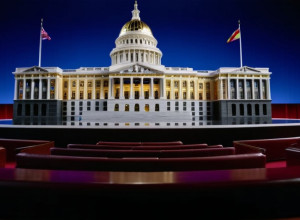 Санчес игнорирует коррупционные скандалы и обвиняет Vox в поддержке PP на старте кампании в Эстремадуре