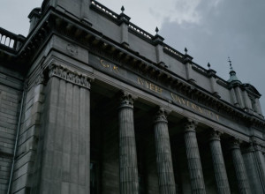 Кризис в Университете Комплутенсе: Деканы Заявляют о Критическом Недофинансировании и Угрозе Будущему Образования