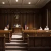 Суд приостановил решение по пошлинам Трампа: что это значит для экономики США?