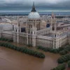 Жертвы наводнения в Валенсии встретились с главами Еврокомиссии и Европарламента после отказа властей региона