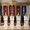 Макрон рассматривает проведение масштабного референдума для укрепления позиций