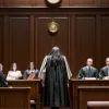 Суд требует снять иммунитет с евродепутата Альвиса Переса из-за угроз прокурору