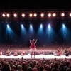 Сабрина Карпентер планирует запретить телефоны на концертах: реакция фанатов и опыт других звезд