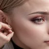 Преображение в Тамару: Как создавали образы для сериала Netflix «Суперзвезда»