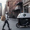 Роботы-курьеры Uber Eats вышли на улицы Нью-Джерси: доставка будущего?
