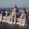 Орбан запретил флаги ЛГБТК+ на госучреждениях: Венгрия усиливает ограничения