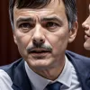 Санчес извинился перед гражданами после отставки Сердана: Главные заявления