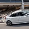 Дерзкое ограбление в Леганесе: грабители на машине протаранили торговый центр