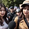 Репортёр ТВЕ подверглась оскорблениям и преследованиям на митинге в Торре-Пачеко