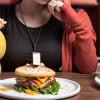 Безумные гастрономические челленджи в TikTok: как люди едят на камеру и зарабатывают на этом