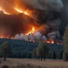Лесные пожары в Галисии: Огонь охватил сотни гектаров, перекрыты дороги