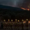 Добровольцы-пожарные: Один день в борьбе с огнем и предательством системы
