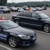 Полиция Барселоны усиливает борьбу с нелегальными парковщиками у аэропорта Эль-Прат: рейды и задержания