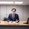 Макрон поддержал премьер-министра Франции в условиях экономических вызовов
