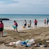 Волонтеры очистили пляж Барселонета: собрано 90 кг мусора
