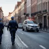 В Валенсии полиция ищет стрелка, ранившего соседа в Альфафаре: подробности