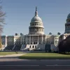 Скандал в Вашингтоне: Великобритания уволила посла из-за связи с Эпштейном